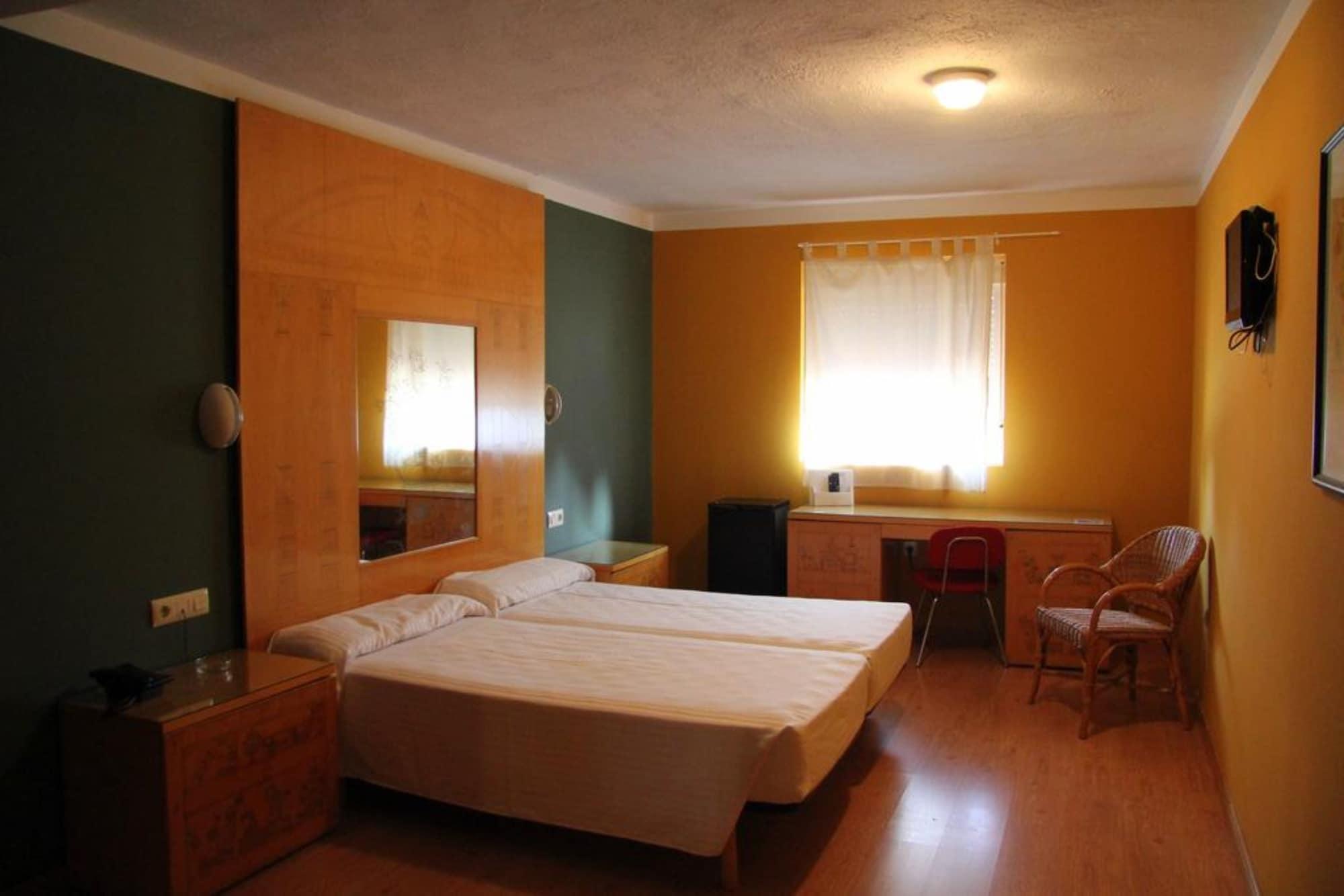 Ahc Hoteles Касерес Экстерьер фото