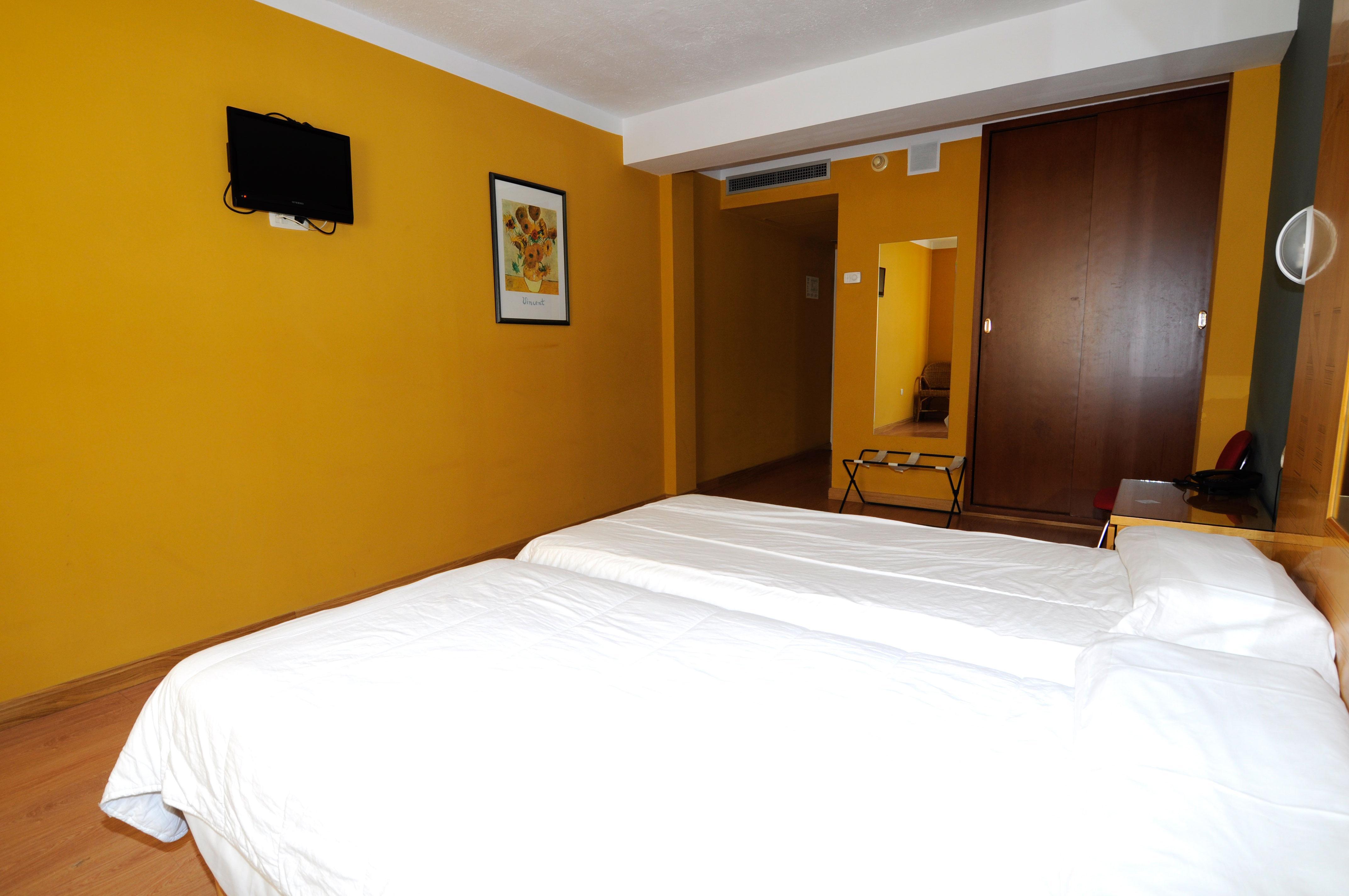 Ahc Hoteles Касерес Экстерьер фото